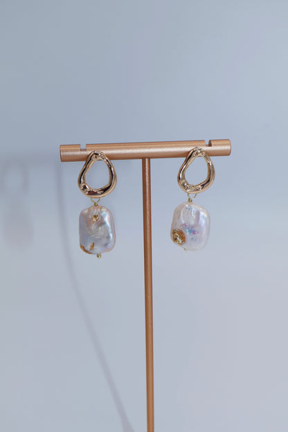 Inanna Gold Dangle Pearl Earrings